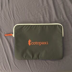 Trece 13" Laptop Sleeve - Del Día